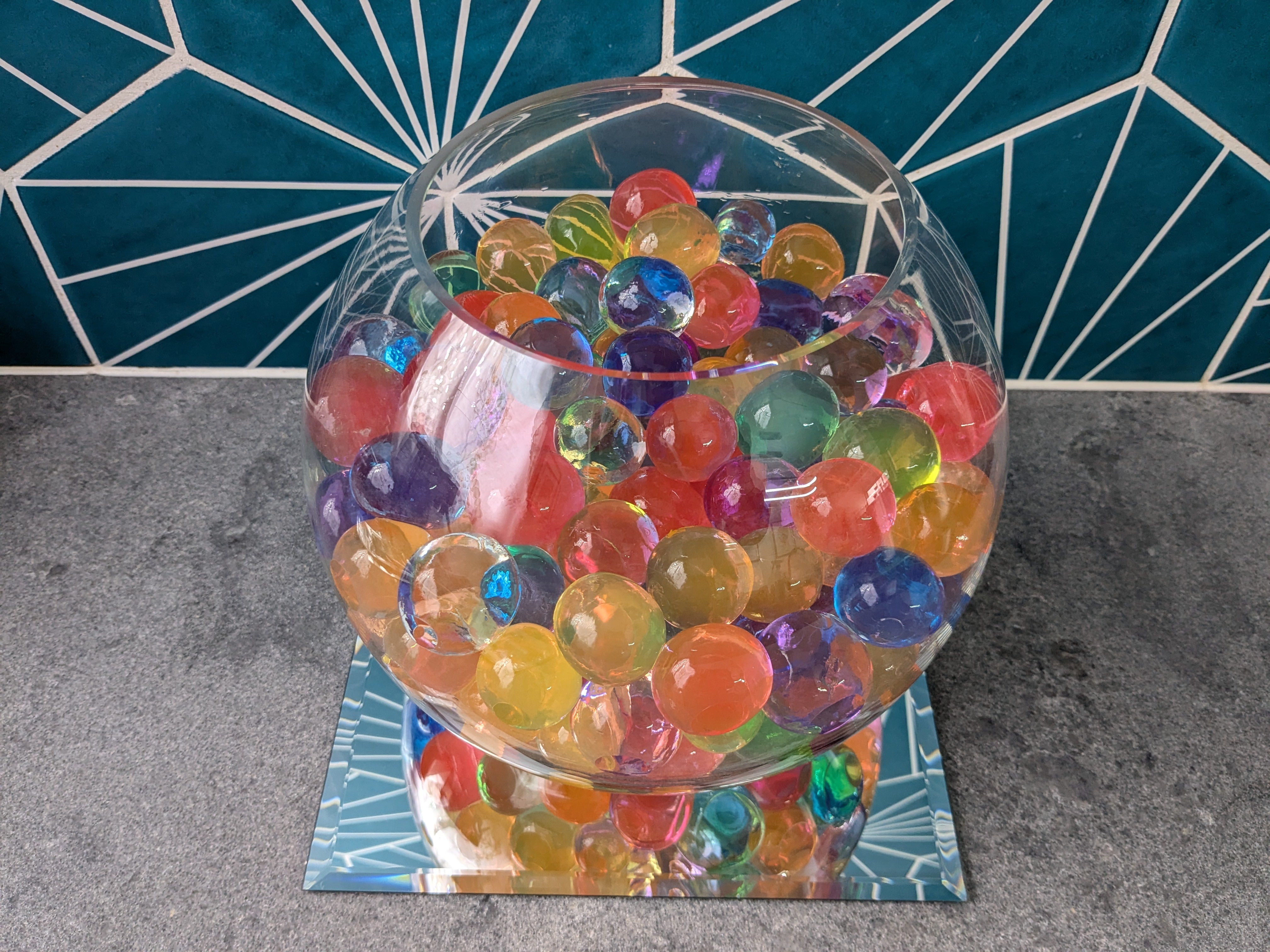 100 Grams Jumbo Giant Water Beads - Mixed Colours (Makes 10 Litres)